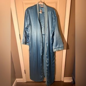Victoria’s Secret-Cyan/Teal-Long Robe